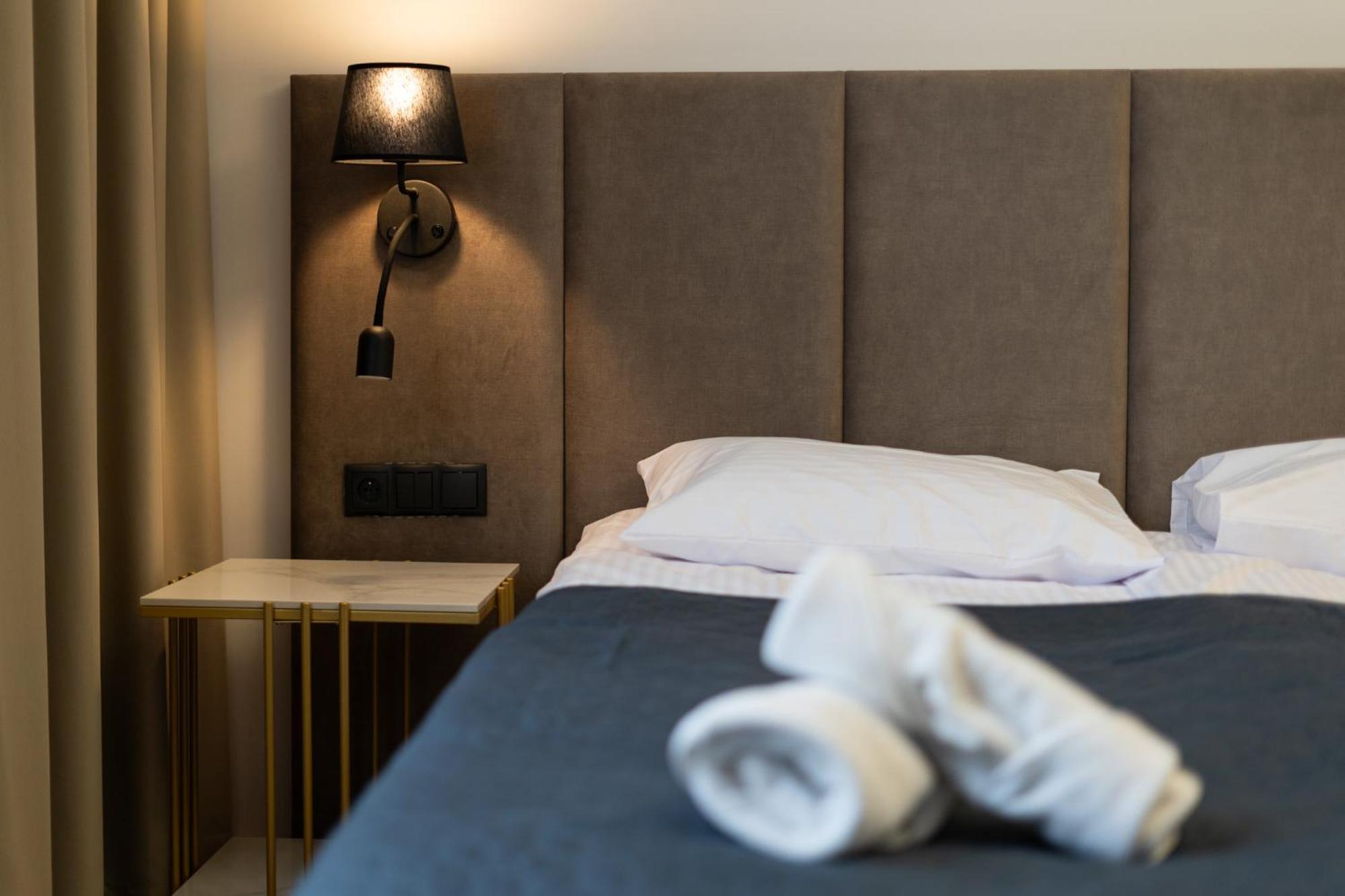 Spa Bedrooms With Sauna&Bath And Free Parking Krasków Εξωτερικό φωτογραφία