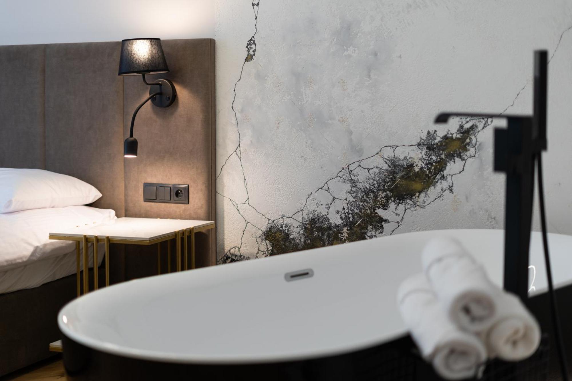 Spa Bedrooms With Sauna&Bath And Free Parking Krasków Εξωτερικό φωτογραφία