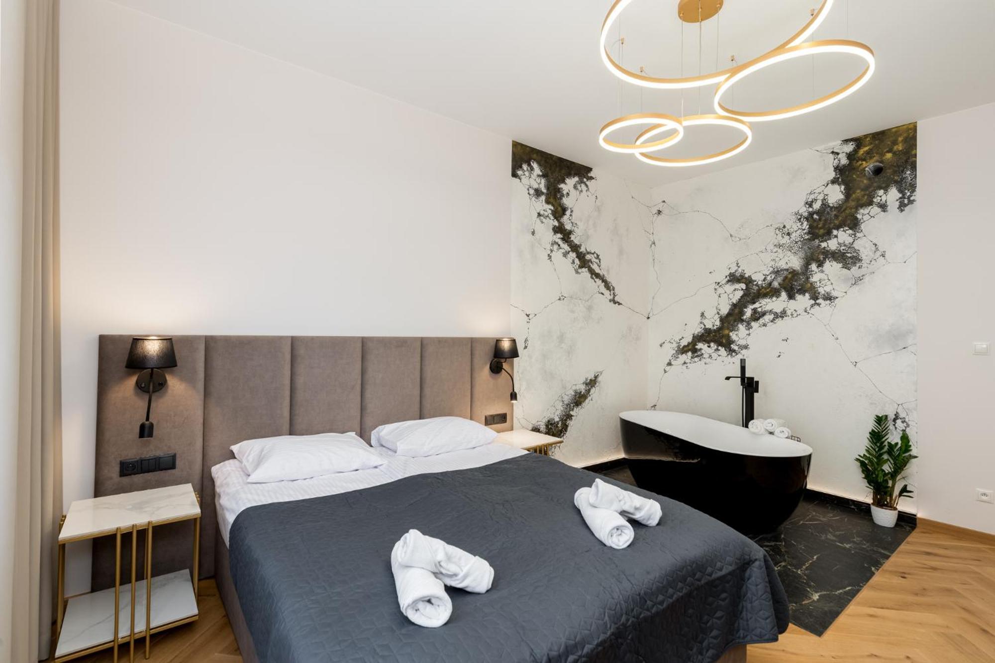 Spa Bedrooms With Sauna&Bath And Free Parking Krasków Εξωτερικό φωτογραφία