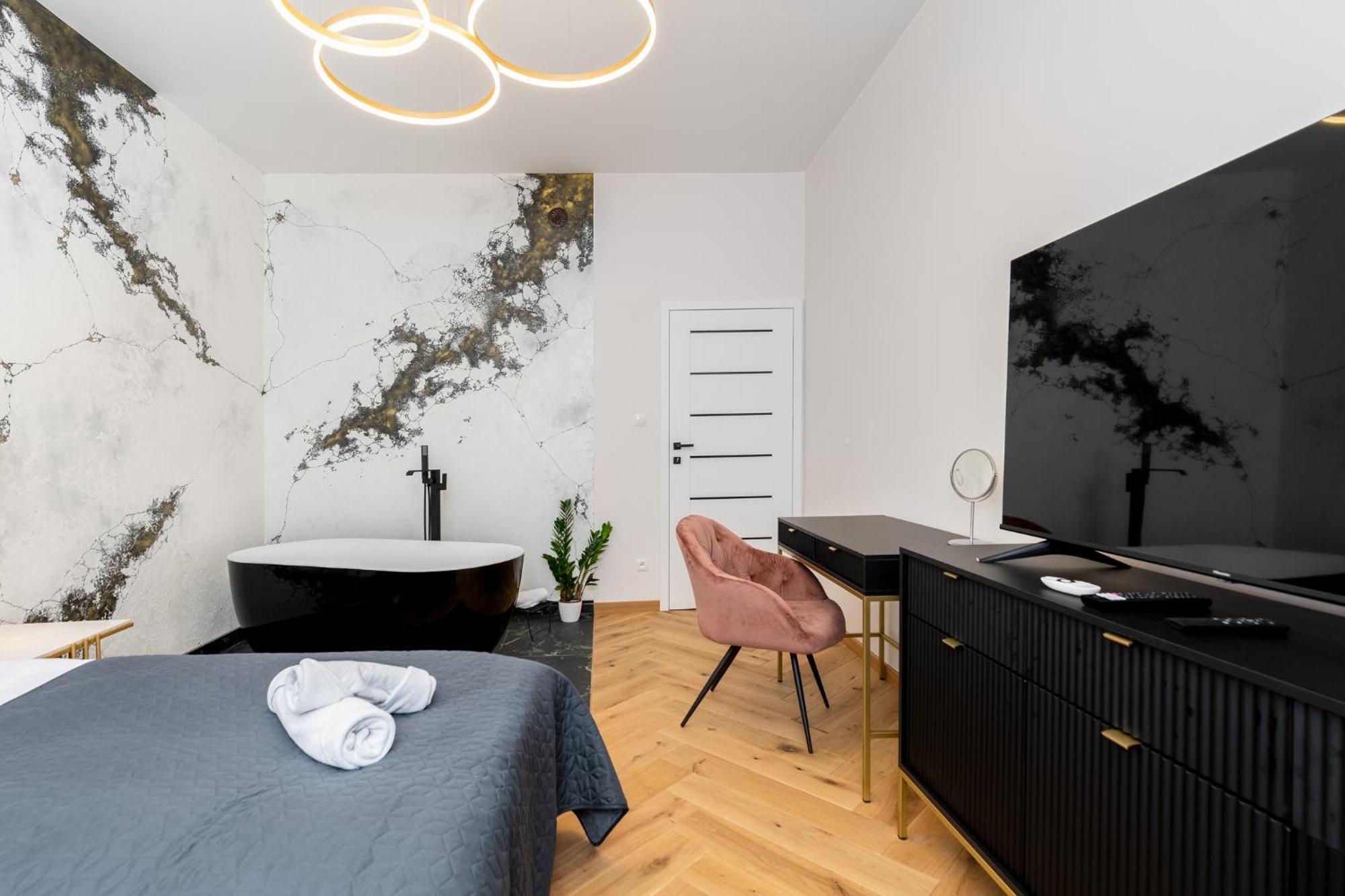 Spa Bedrooms With Sauna&Bath And Free Parking Krasków Εξωτερικό φωτογραφία